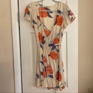 Billabong- Wrap dress